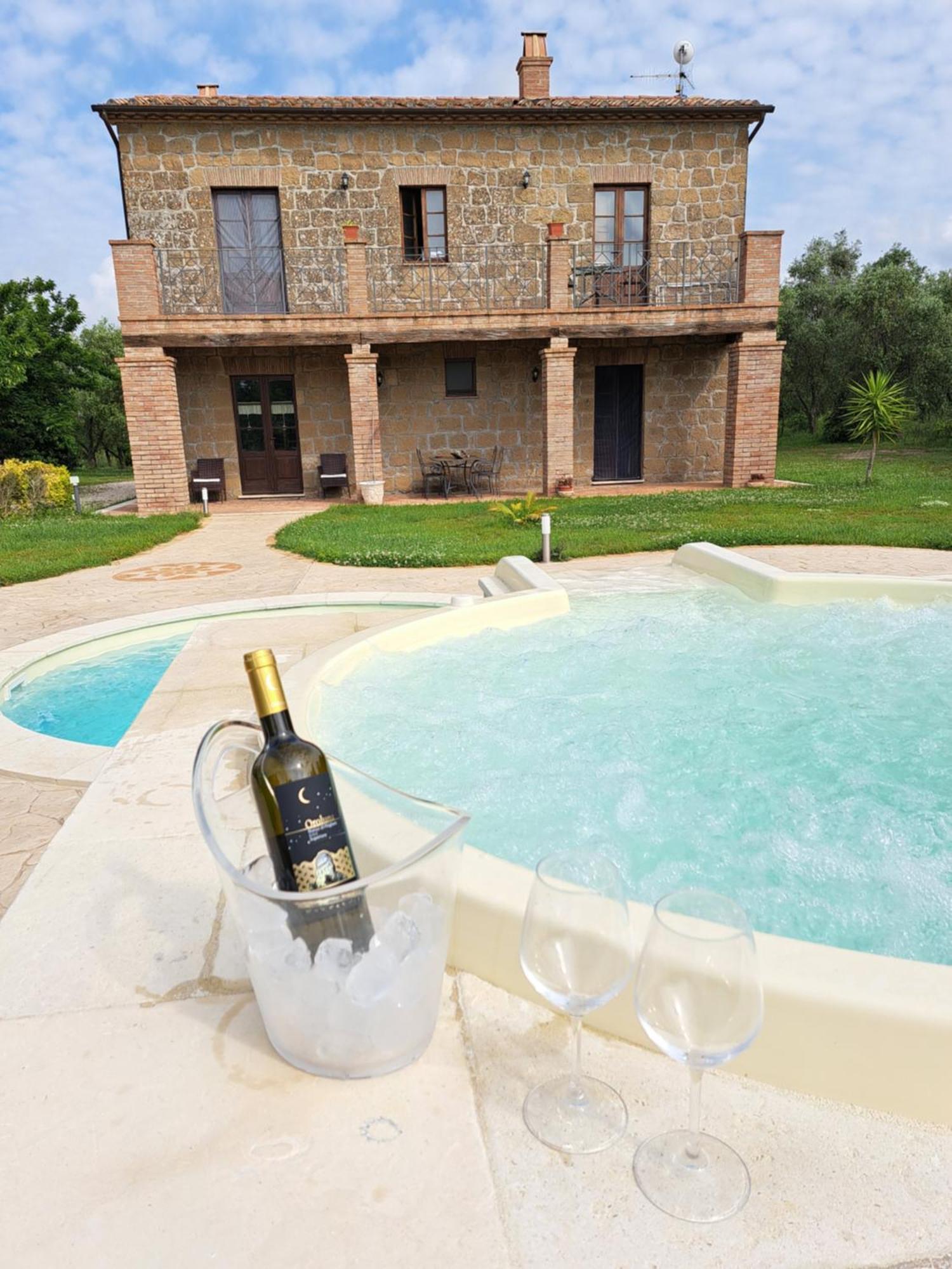Agriturismo Tenuta Roccaccia Pitigliano Luaran gambar